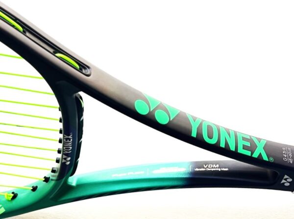 Yonex Vcore Pro 97L IMG 4438