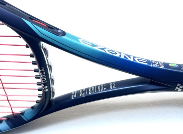 Yonex Ezone 98 Tour IMG 3526