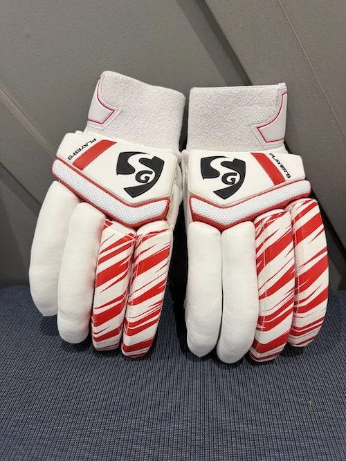 SG PLAYER Batting Gloves RH - Adult