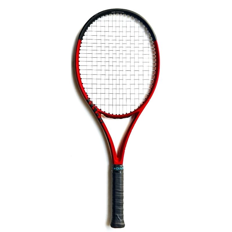 Sports Galaxy - Online Sports Store in India - Sports Galaxy - Online Sports Store in India Used Wilson Clash 98 V2 Tennis Racket 16x20 Grip 3